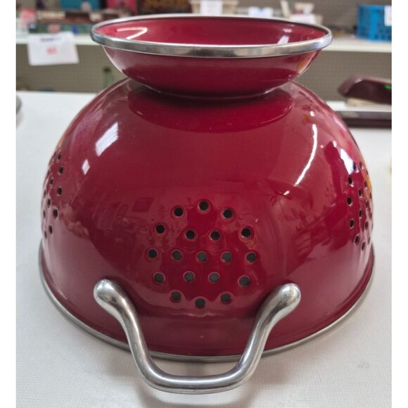 Red Enamel Colander With Handles & Base - Picture 3 of 7